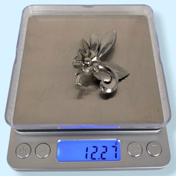 (2/$20) Vintage Silver Tone Floral Brooch - Picture 6 of 6